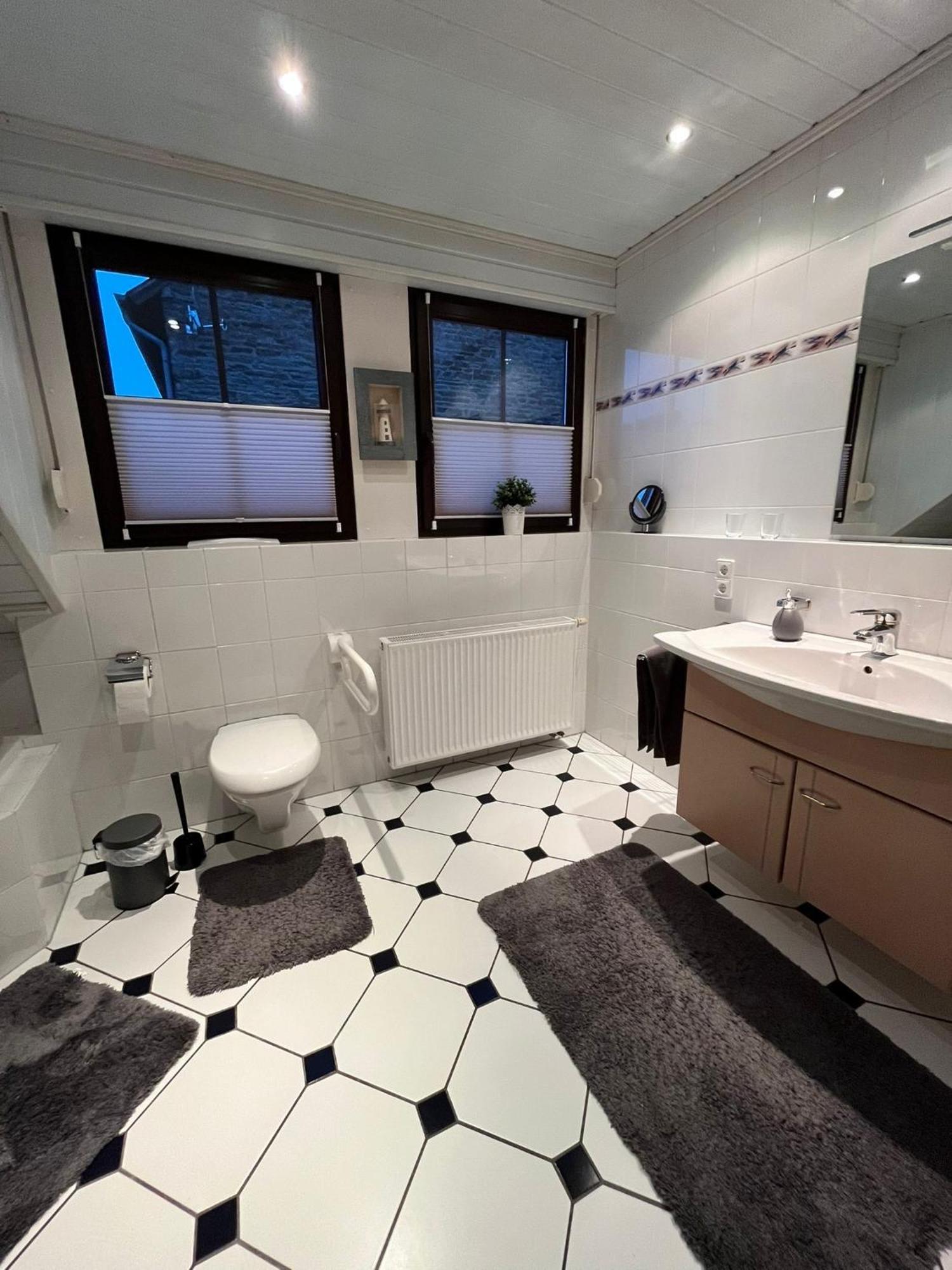 Kaisers Ferienhaus Kaifenheim Esterno foto